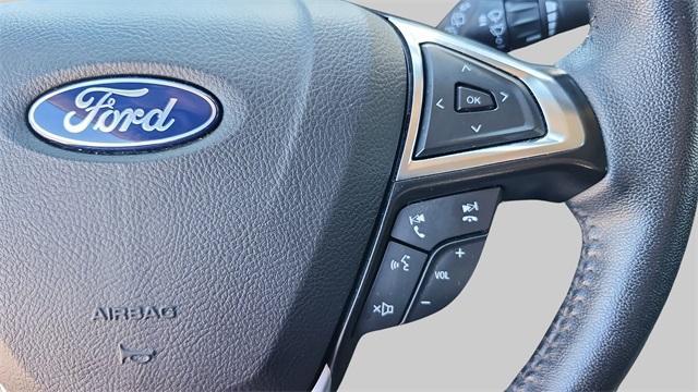 Photo of 2024 Oxford White Ford Edge