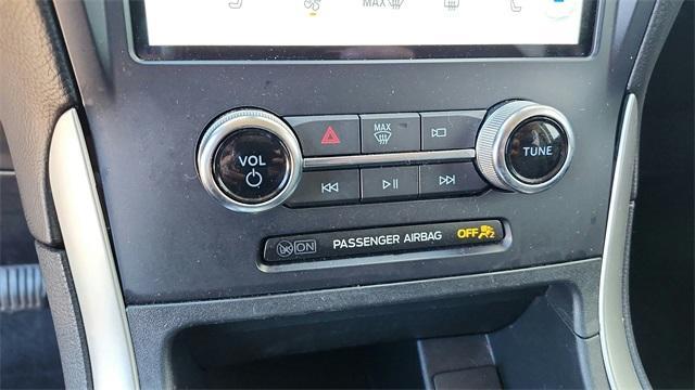 Photo of 2024 Oxford White Ford Edge