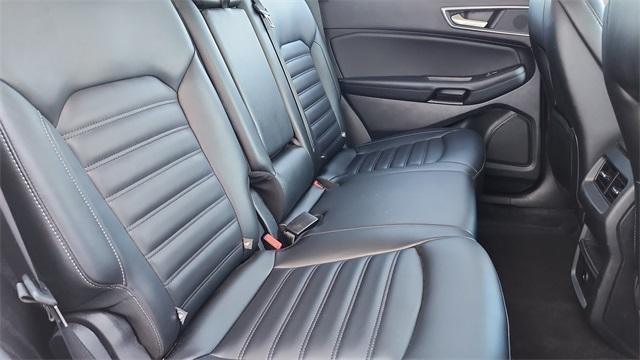 Photo of 2024 Oxford White Ford Edge