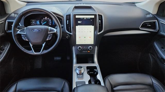 Photo of 2024 Oxford White Ford Edge