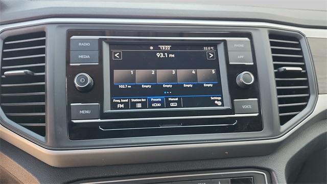 Photo of 2022 Deep Black Pearl Effect Volkswagen Atlas