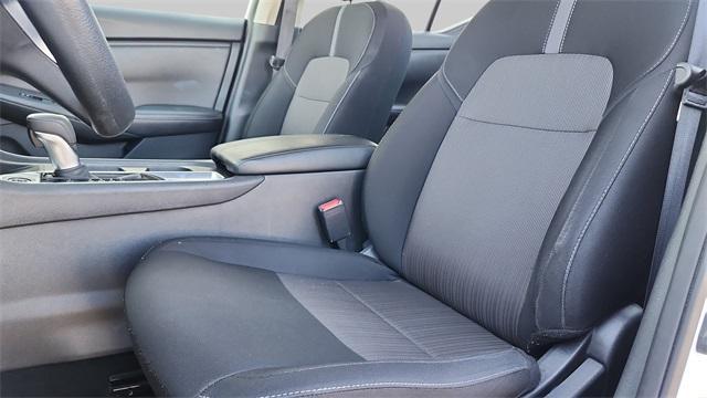 Photo of 2024 Aspen White Nissan Sentra