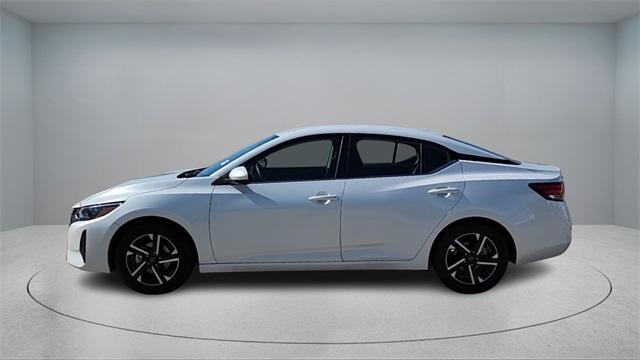 Photo of 2024 Aspen White Nissan Sentra