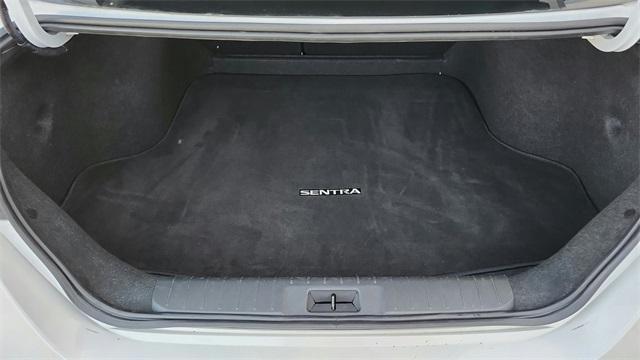 Photo of 2024 Aspen White Nissan Sentra