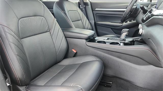 Photo of 2024 White Nissan Altima
