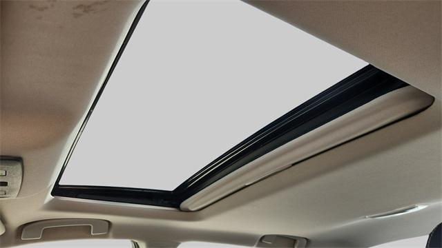 Photo of 2024 White Nissan Altima