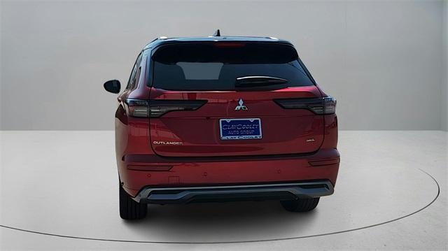 Photo of 2025 Red Mitsubishi Outlander