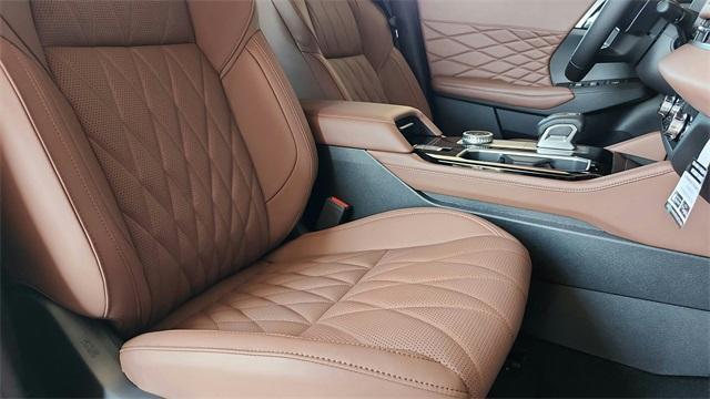 Photo of 2025 Red Mitsubishi Outlander