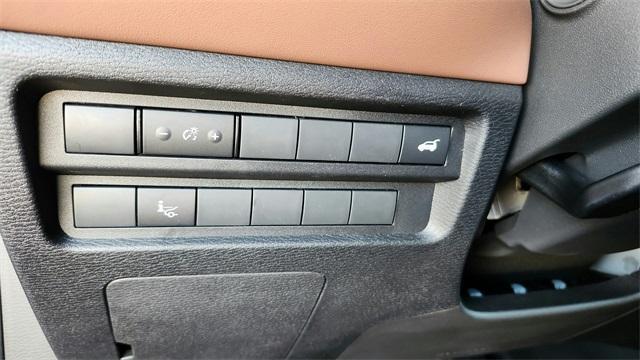Photo of 2025 Red Mitsubishi Outlander