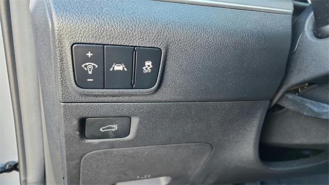 Photo of 2024 Wolf Gray Kia K5