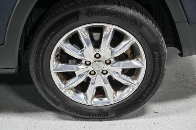 Photo of 2015 True Blue Pearlcoat Jeep Cherokee
