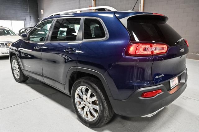 Photo of 2015 True Blue Pearlcoat Jeep Cherokee