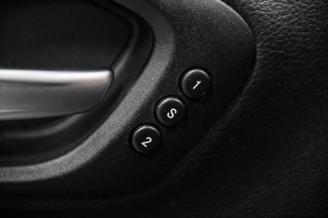 Photo of 2015 True Blue Pearlcoat Jeep Cherokee