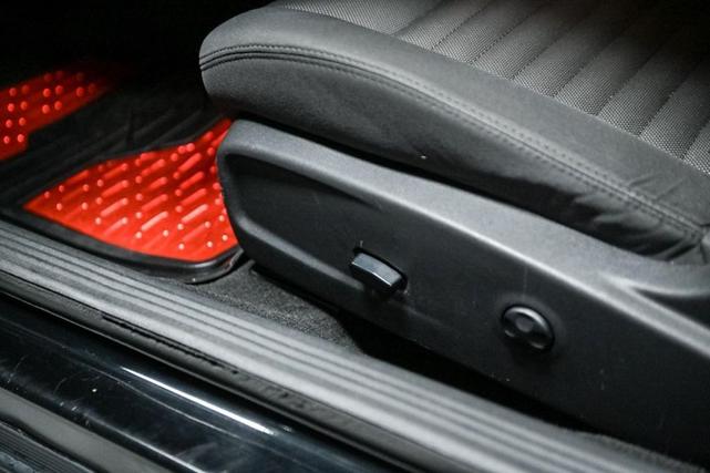 Photo of 2014 Black Clearcoat Dodge Challenger