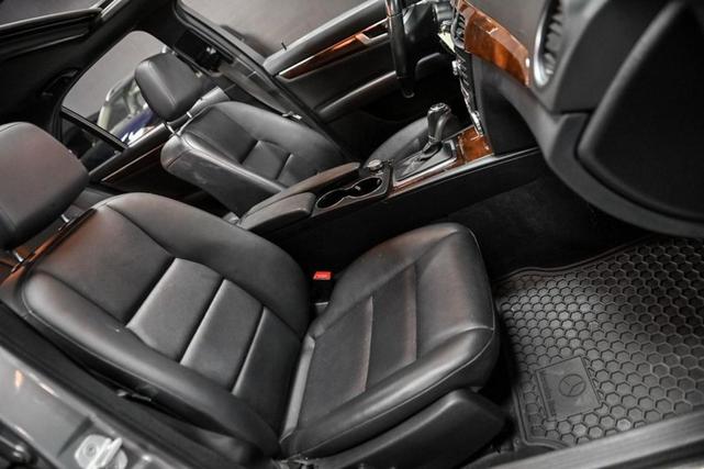 Photo of 2014 Palladium Silver Metallic Mercedes-Benz C-Class
