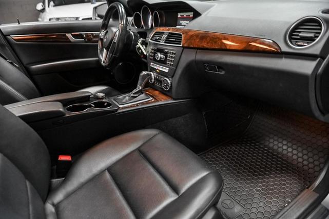 Photo of 2014 Palladium Silver Metallic Mercedes-Benz C-Class