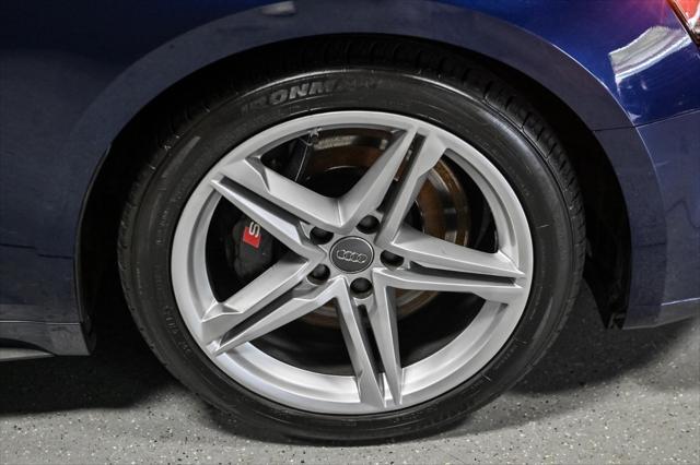 Photo of 2018 Navarra Blue Metallic Audi S5