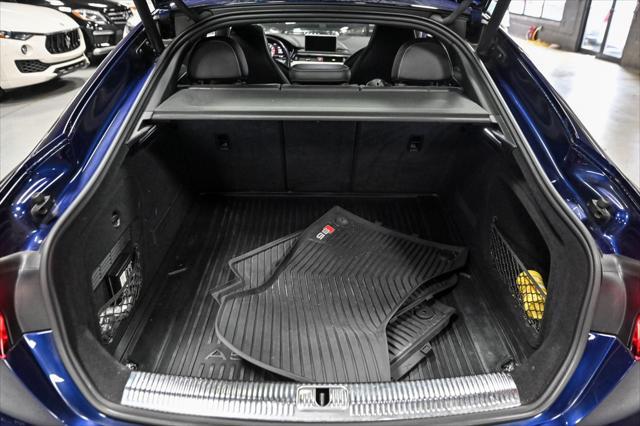 Photo of 2018 Navarra Blue Metallic Audi S5