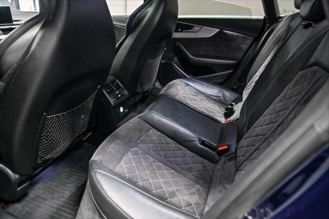 Photo of 2018 Navarra Blue Metallic Audi S5