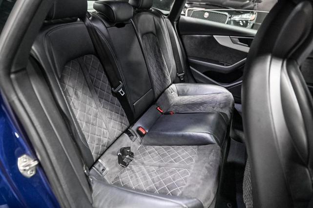 Photo of 2018 Navarra Blue Metallic Audi S5