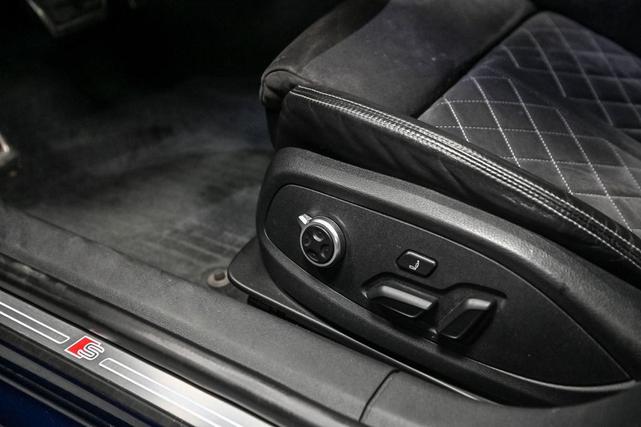 Photo of 2018 Navarra Blue Metallic Audi S5