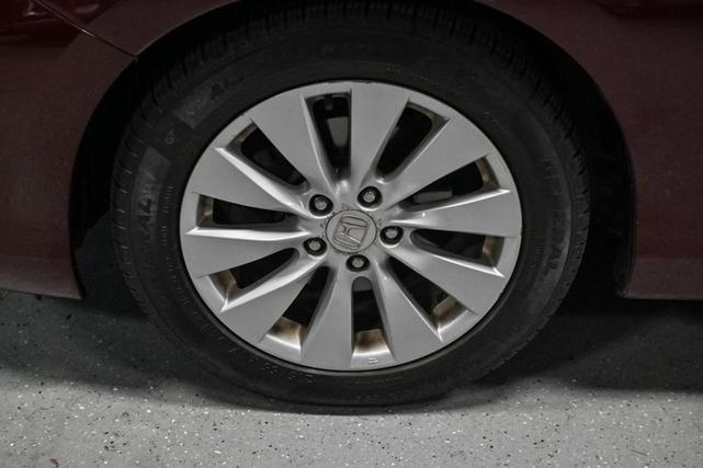 Photo of 2014 Basque Red Pearl II Honda Accord