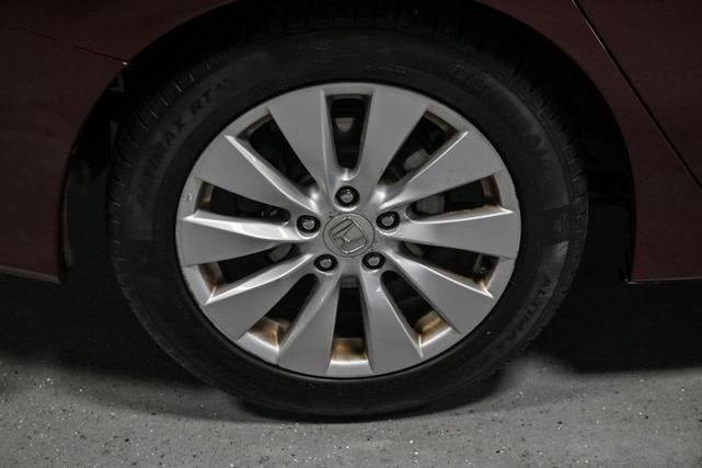 Photo of 2014 Basque Red Pearl II Honda Accord
