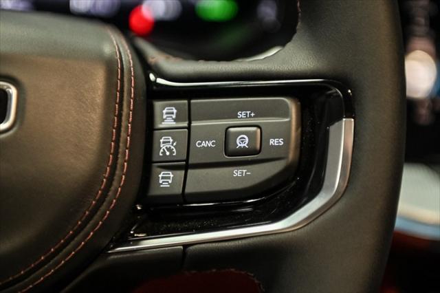 Photo of 2024 Diamond Black Crystal Pearlcoat Jeep Wagoneer S