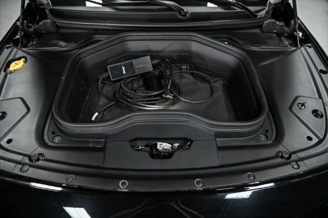 Photo of 2024 Diamond Black Crystal Pearlcoat Jeep Wagoneer S