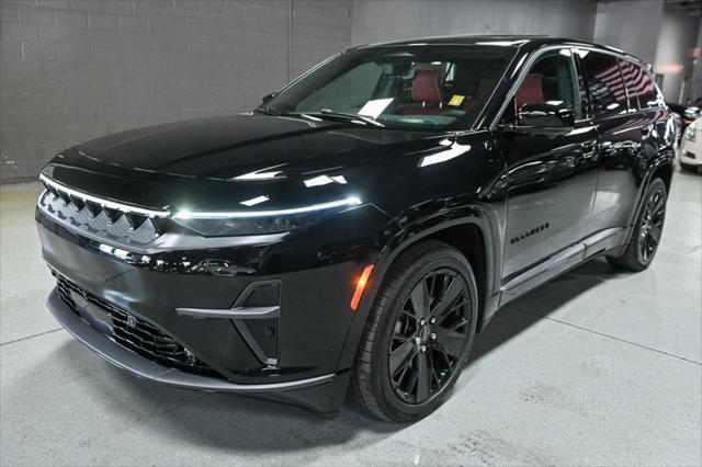 Photo of 2024 Diamond Black Crystal Pearlcoat Jeep Wagoneer S