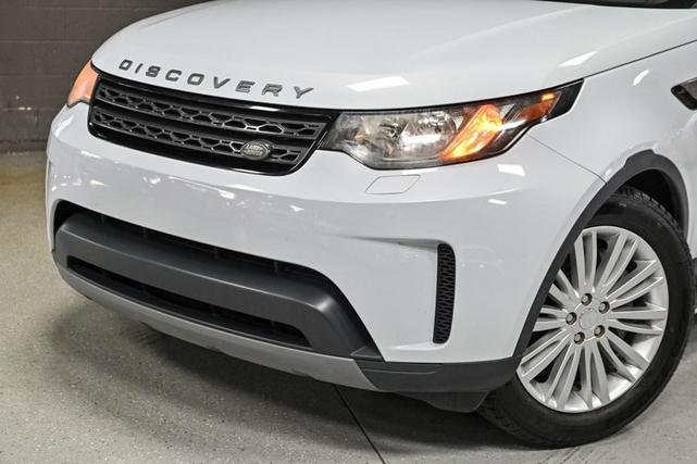 Photo of 2018 Fuji White Land Rover Discovery