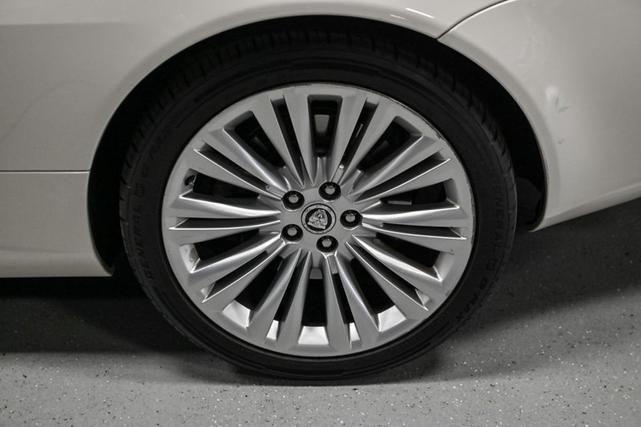Photo of 2010 Cashmere Gold Jaguar XK