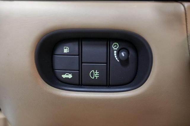 Photo of 2010 Cashmere Gold Jaguar XK