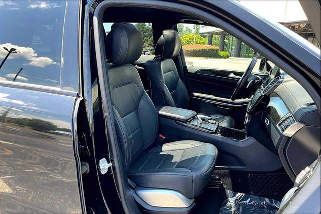 Photo of 2018 Black Mercedes-Benz GLS 550