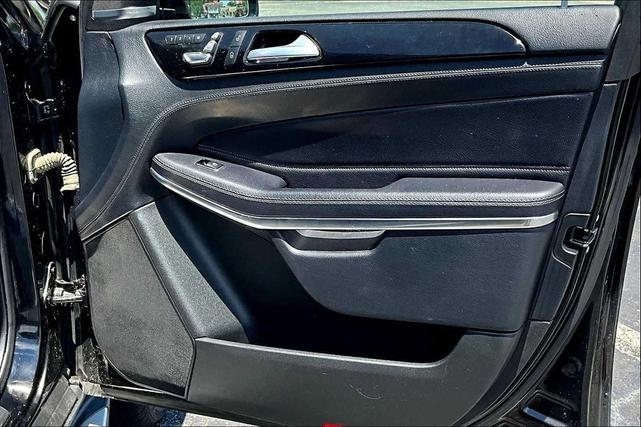 Photo of 2018 Black Mercedes-Benz GLS 550