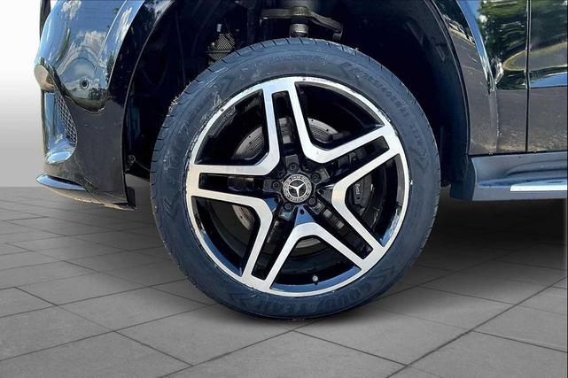 Photo of 2018 Black Mercedes-Benz GLS 550