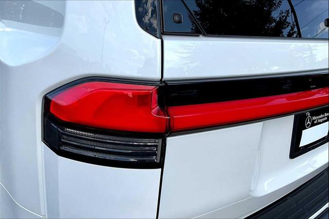 Photo of 2024 Eminent White Pearl Lexus GX 550