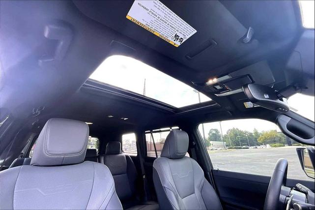 Photo of 2024 Eminent White Pearl Lexus GX 550