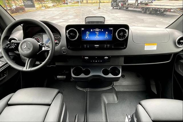 Photo of 2025 White Mercedes-Benz Sprinter 2500