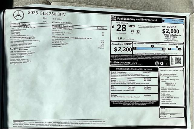 Photo of 2025 Polar White Mercedes-Benz GLB 250