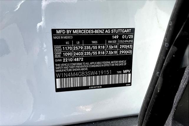 Photo of 2025 Polar White Mercedes-Benz GLB 250
