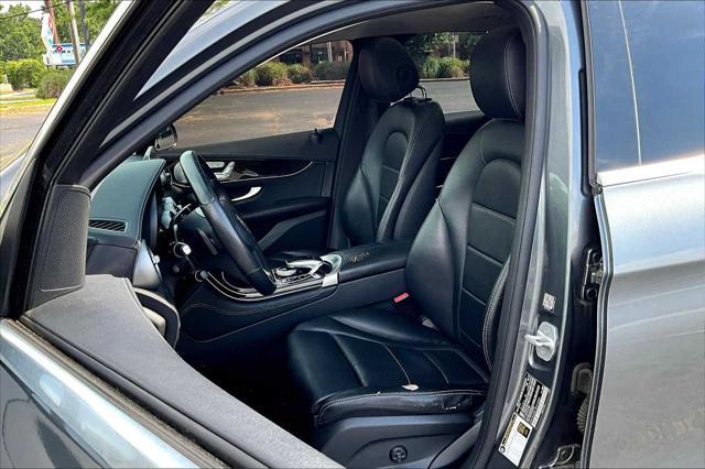 Photo of 2016 Black Mercedes-Benz GLC 300