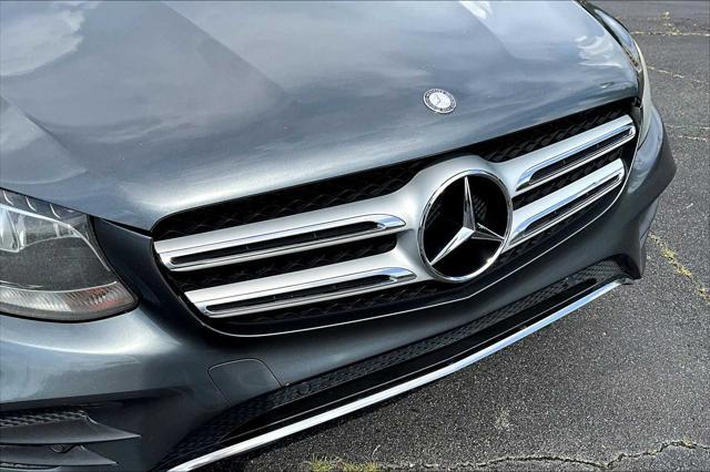 Photo of 2016 Black Mercedes-Benz GLC 300