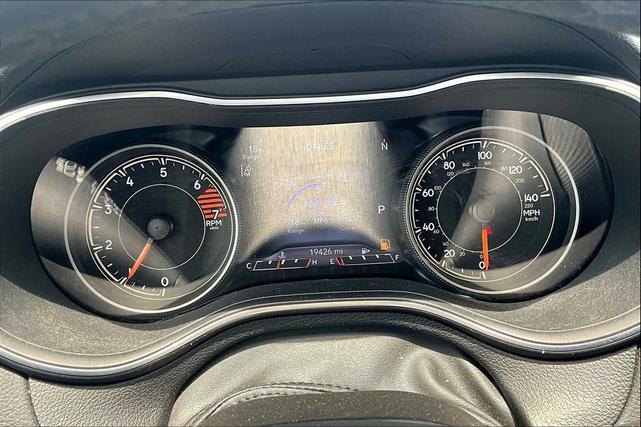 Photo of 2023 Diamond Black Crystal Pearlcoat Jeep Cherokee