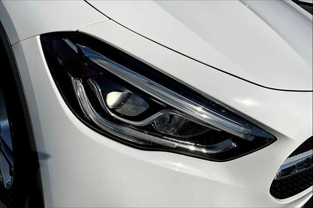 Photo of 2021 Polar White Mercedes-Benz GLA 250