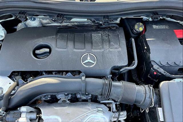 Photo of 2021 Polar White Mercedes-Benz GLA 250