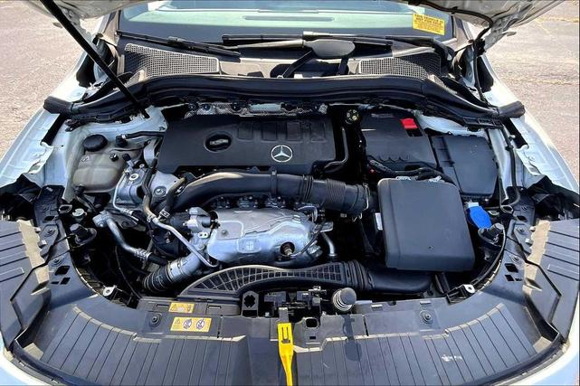 Photo of 2021 Polar White Mercedes-Benz GLA 250