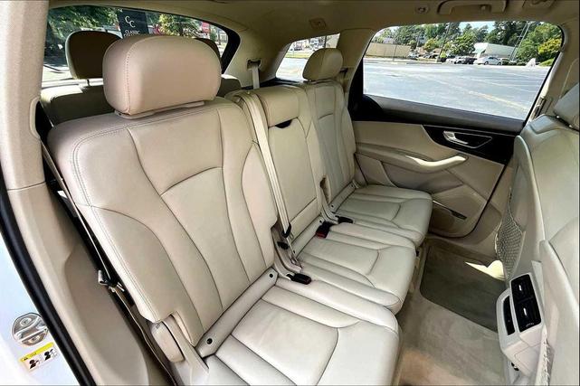 Photo of 2018 WHITE Audi Q7