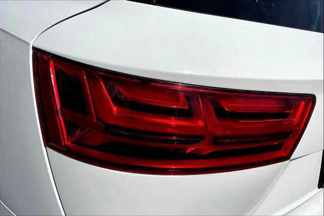 Photo of 2018 WHITE Audi Q7