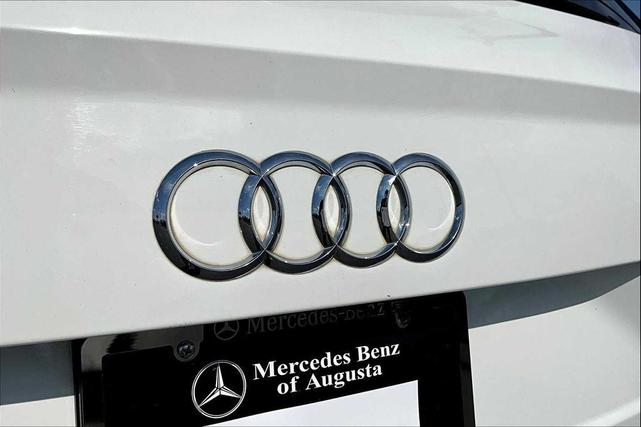 Photo of 2018 WHITE Audi Q7